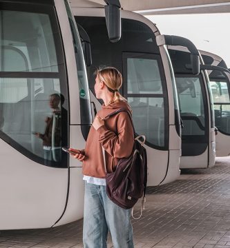 Se puede viajar en autobus sin INE