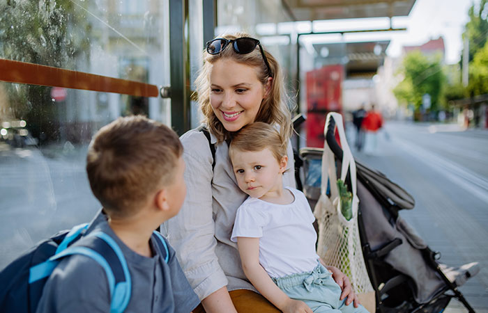 un menor puede viajar solo en autobus