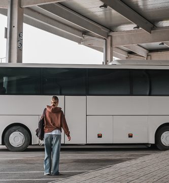 como vestir para viajar en autobus