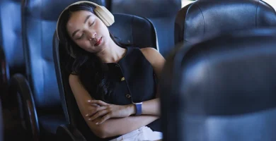 Cómo dormir mejor en viajes largos en autobús: guía práctica
